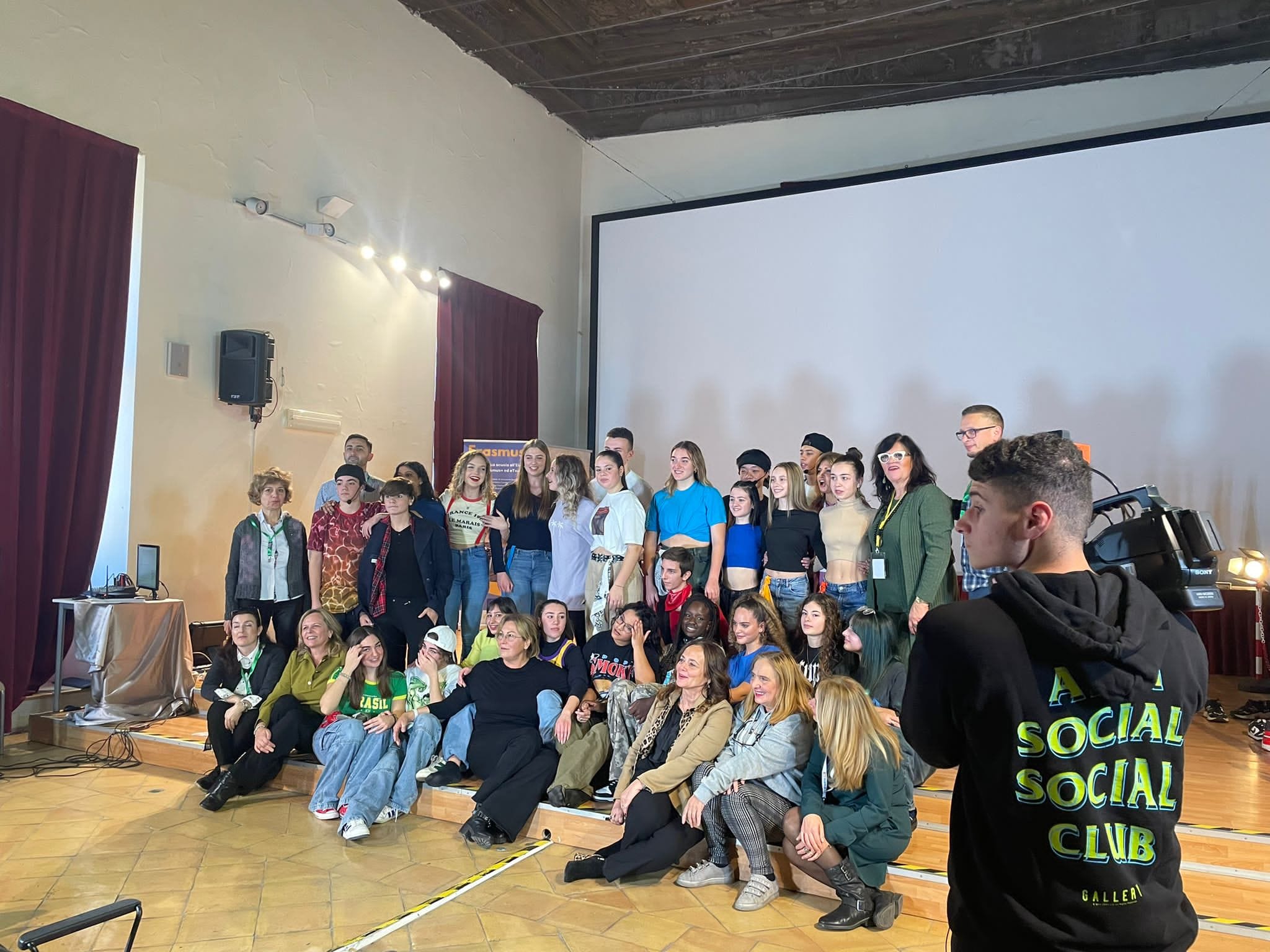 KA210 – Да ги надминеме различностите преку театар - слика 5