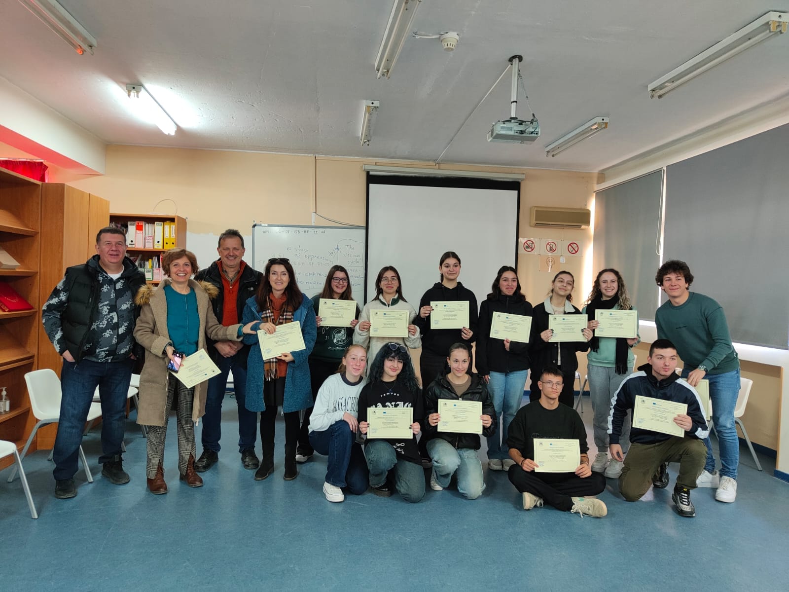 Еразмус+ KA210 – Да ги надминеме различностите преку театар (Мобилност Волос)